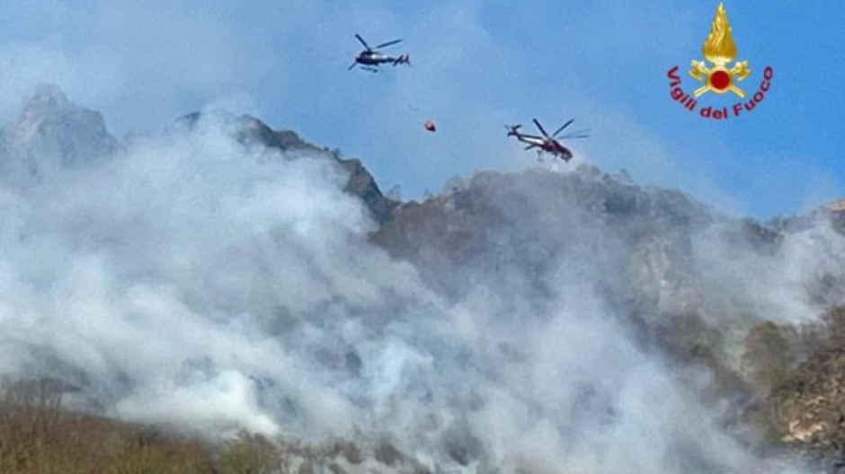 Proseguono le fiamme nelle montagne della Val Mastallone